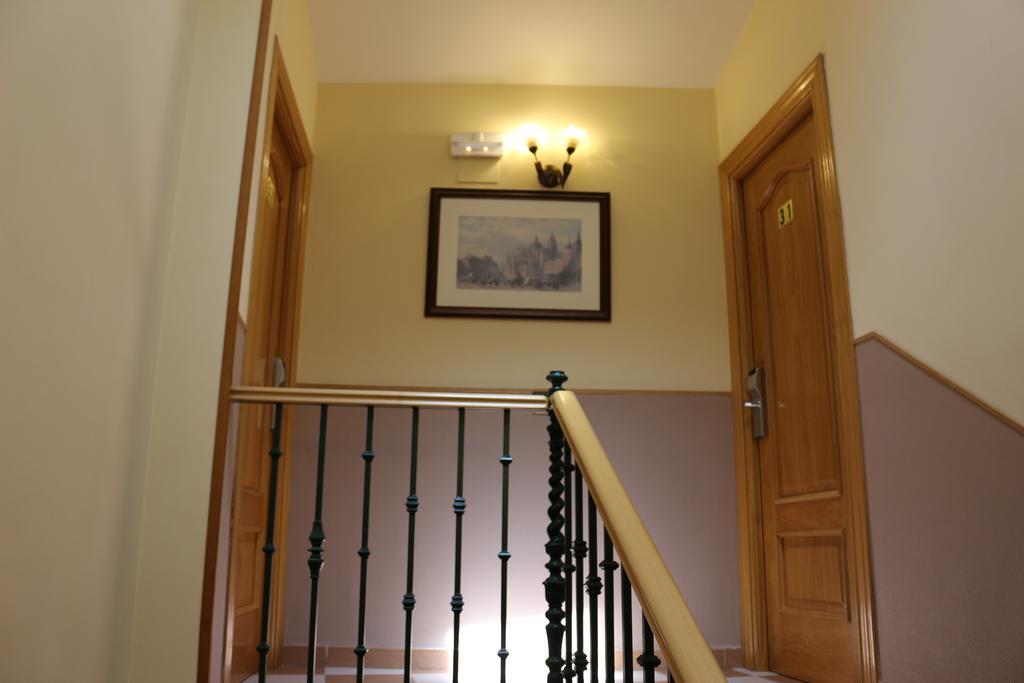 Hostal Don Jaime II Σεγκόβια Εξωτερικό φωτογραφία
