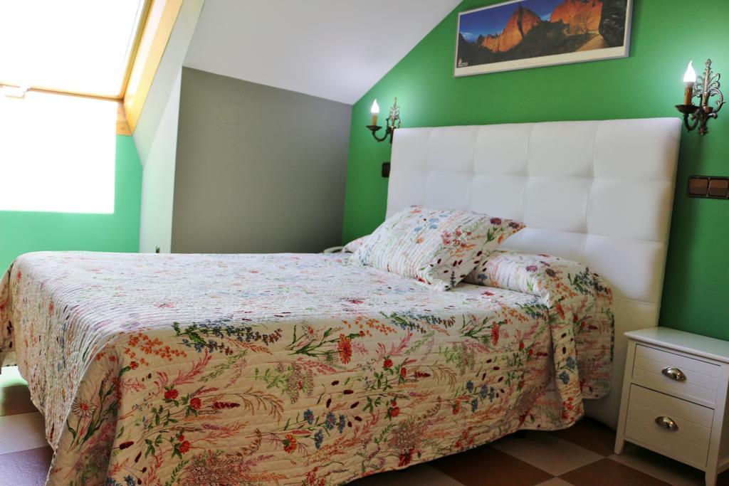 Hostal Don Jaime II Σεγκόβια Εξωτερικό φωτογραφία