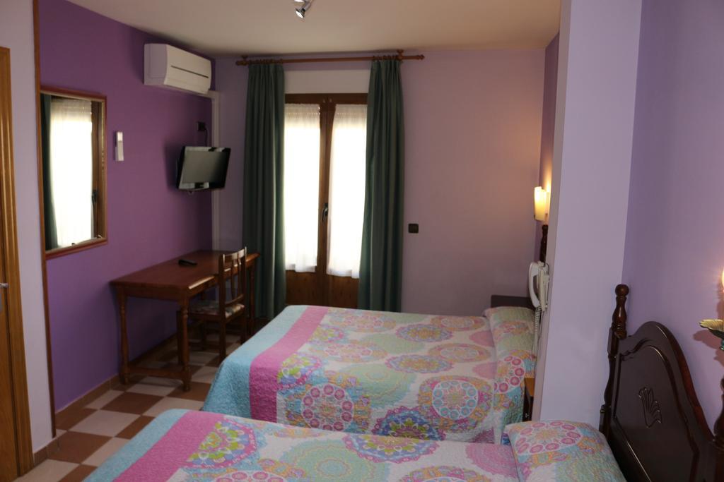 Hostal Don Jaime II Σεγκόβια Εξωτερικό φωτογραφία
