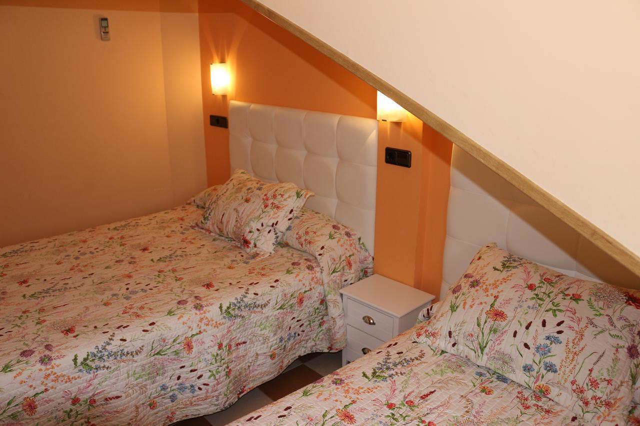 Hostal Don Jaime II Σεγκόβια Εξωτερικό φωτογραφία