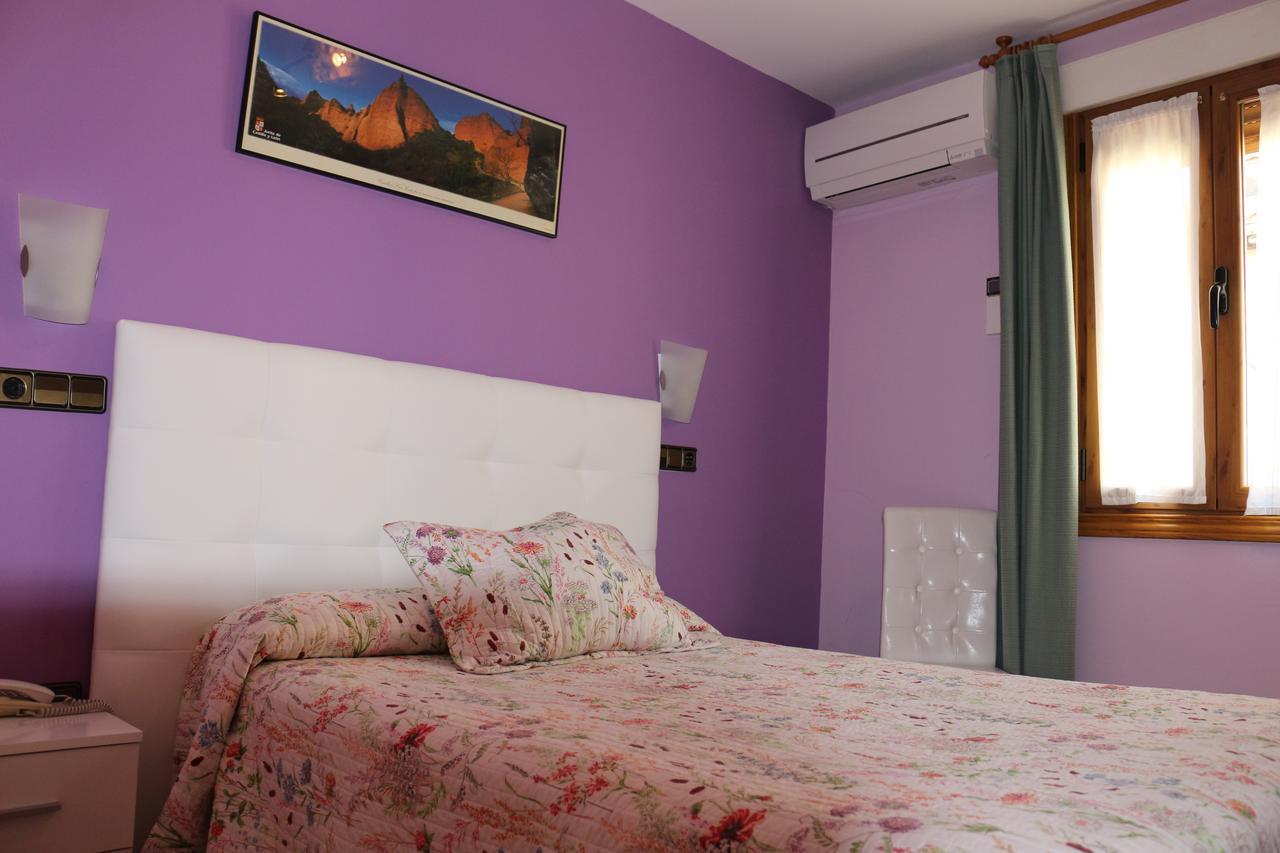 Hostal Don Jaime II Σεγκόβια Εξωτερικό φωτογραφία