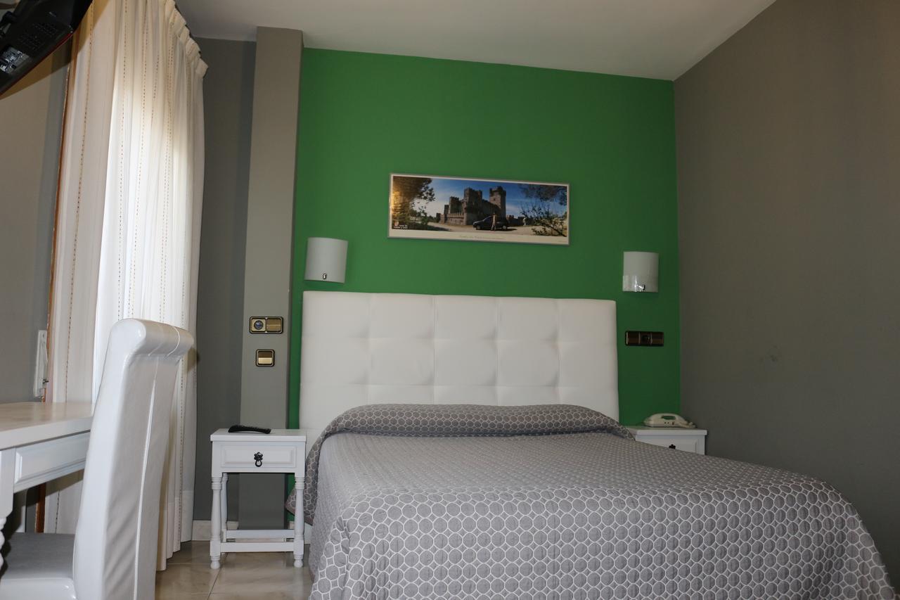 Hostal Don Jaime II Σεγκόβια Εξωτερικό φωτογραφία