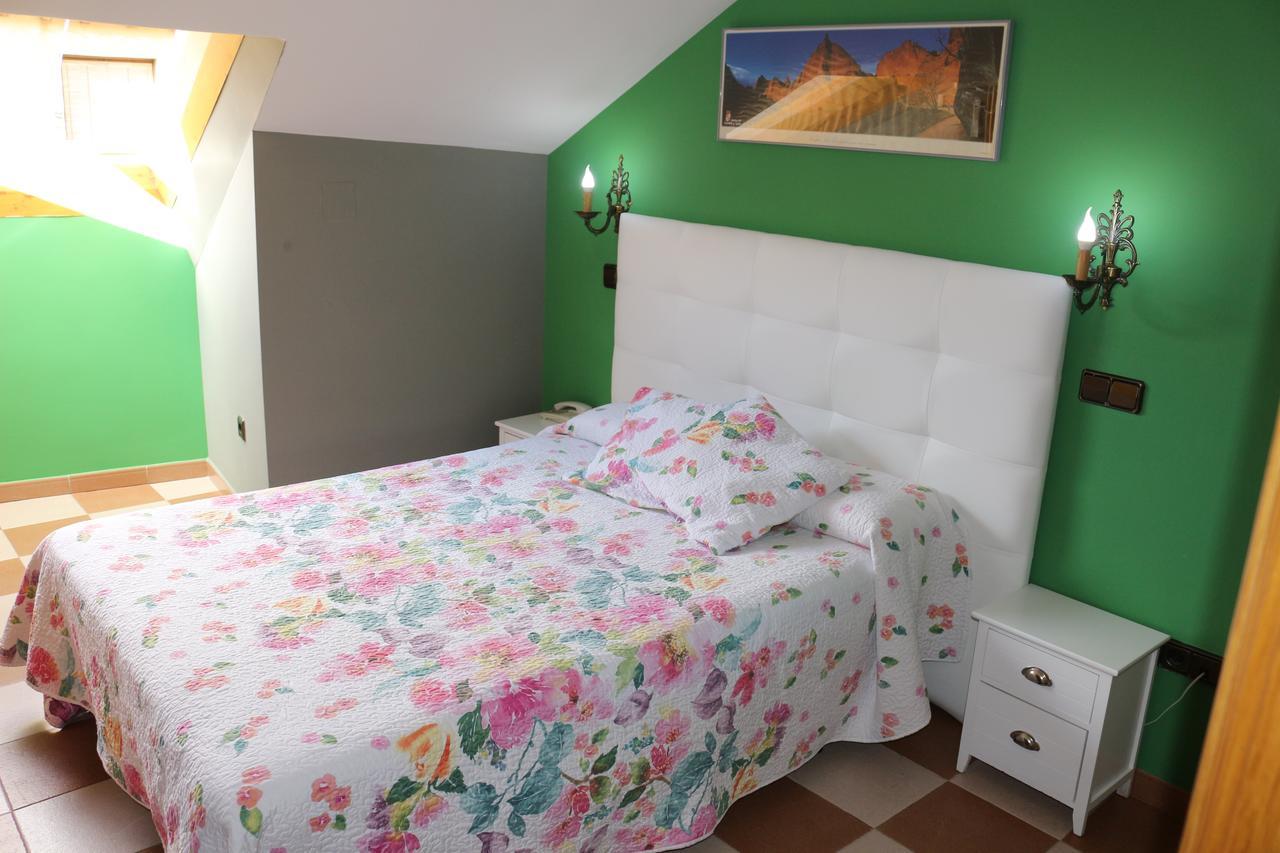 Hostal Don Jaime II Σεγκόβια Εξωτερικό φωτογραφία